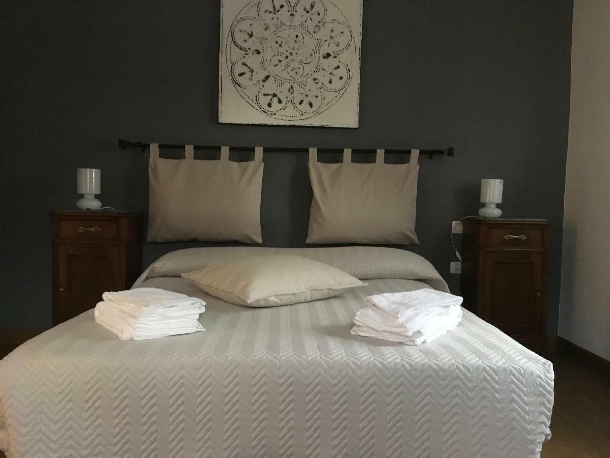 Bb Andre' Bed & Breakfast Vara Superiore Luaran gambar